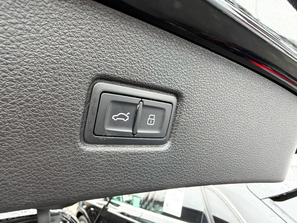 2025 Audi Q7 45 Premium Plus quattro