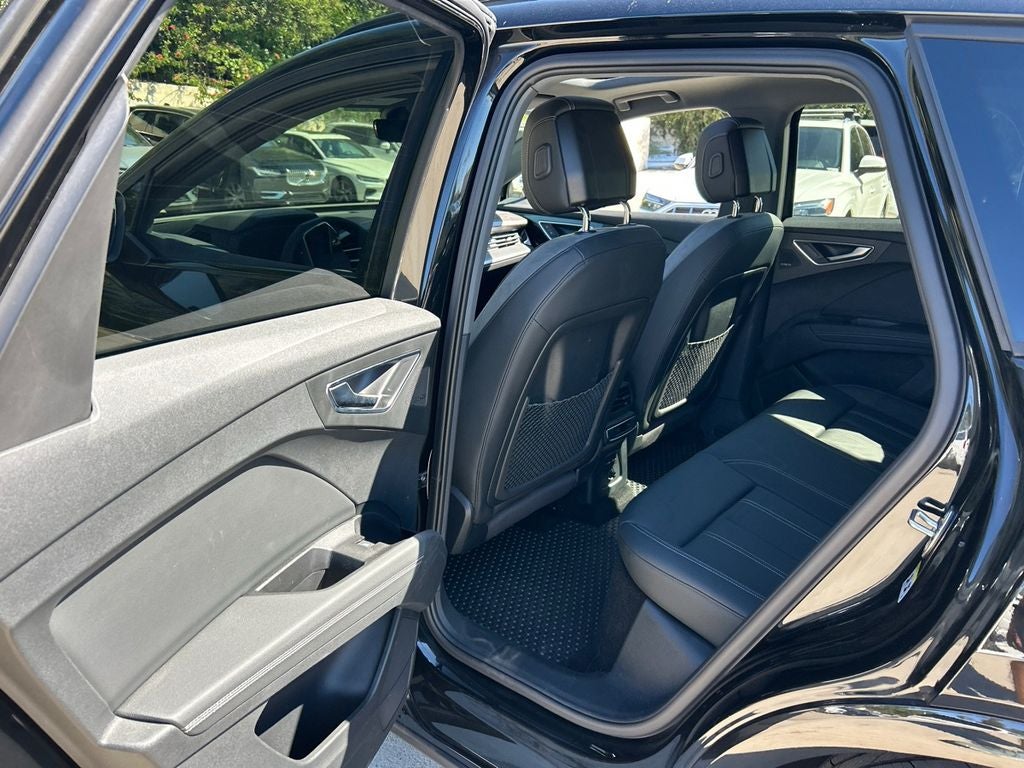 2024 Audi Q4 e-tron Prestige quattro