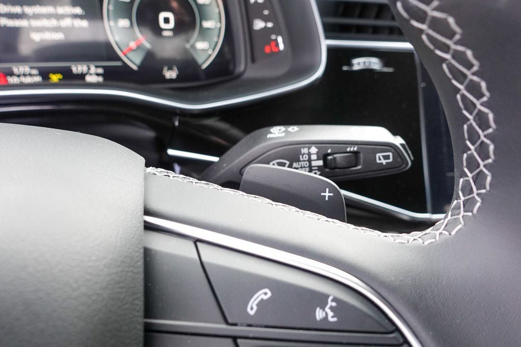 2025 Audi Q7 55 Prestige quattro