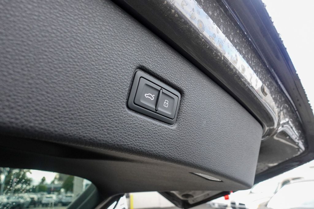 2025 Audi Q7 55 Prestige quattro