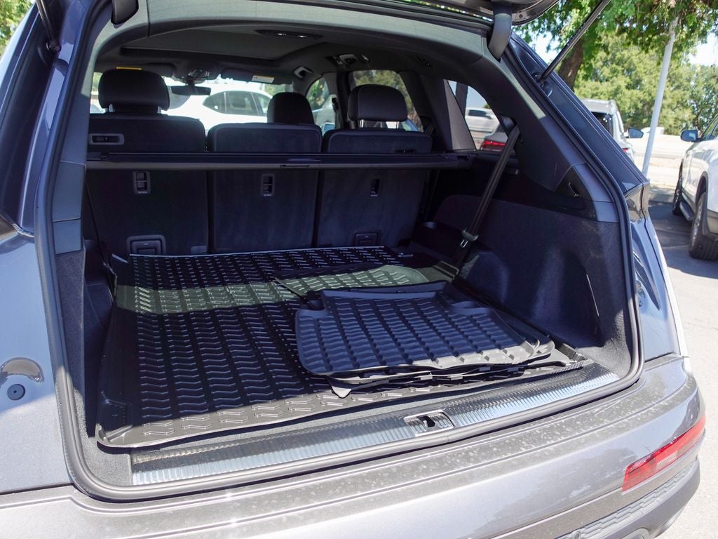 2025 Audi Q7 55 Prestige quattro