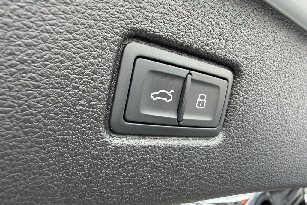 2026 Audi Q7 55 Prestige quattro