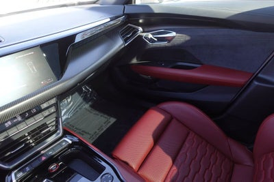 2024 Audi e-tron GT Premium Plus quattro