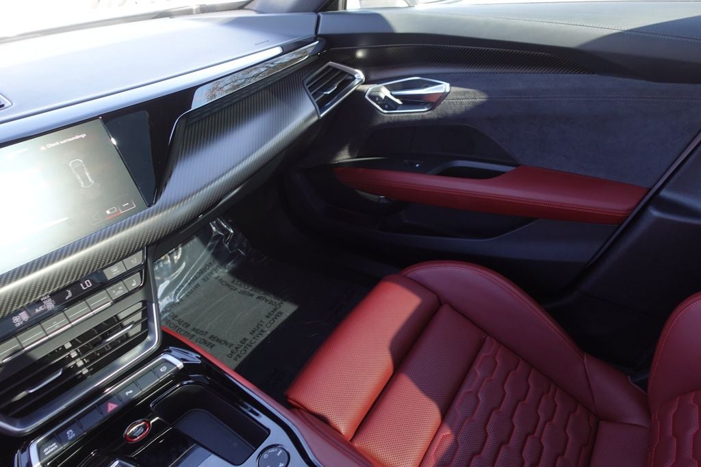 2024 Audi e-tron GT Premium Plus quattro