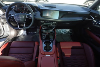 2024 Audi e-tron GT Premium Plus quattro