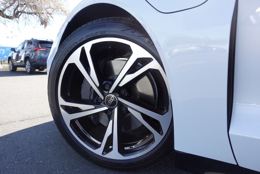 2024 Audi e-tron GT Premium Plus quattro