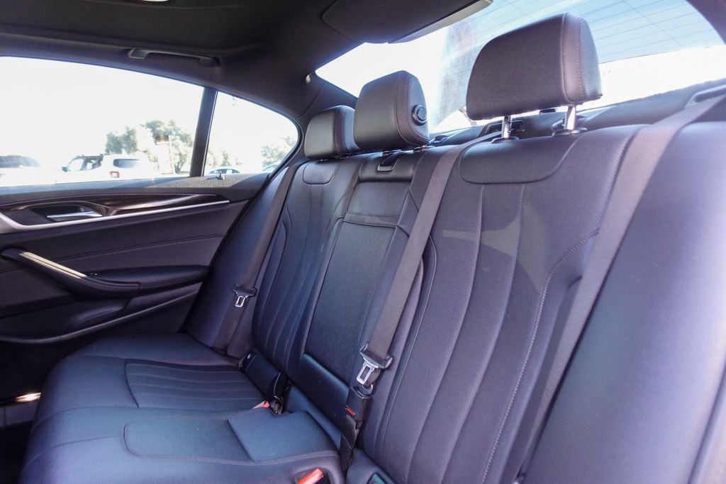 2021 BMW 5 Series 530i