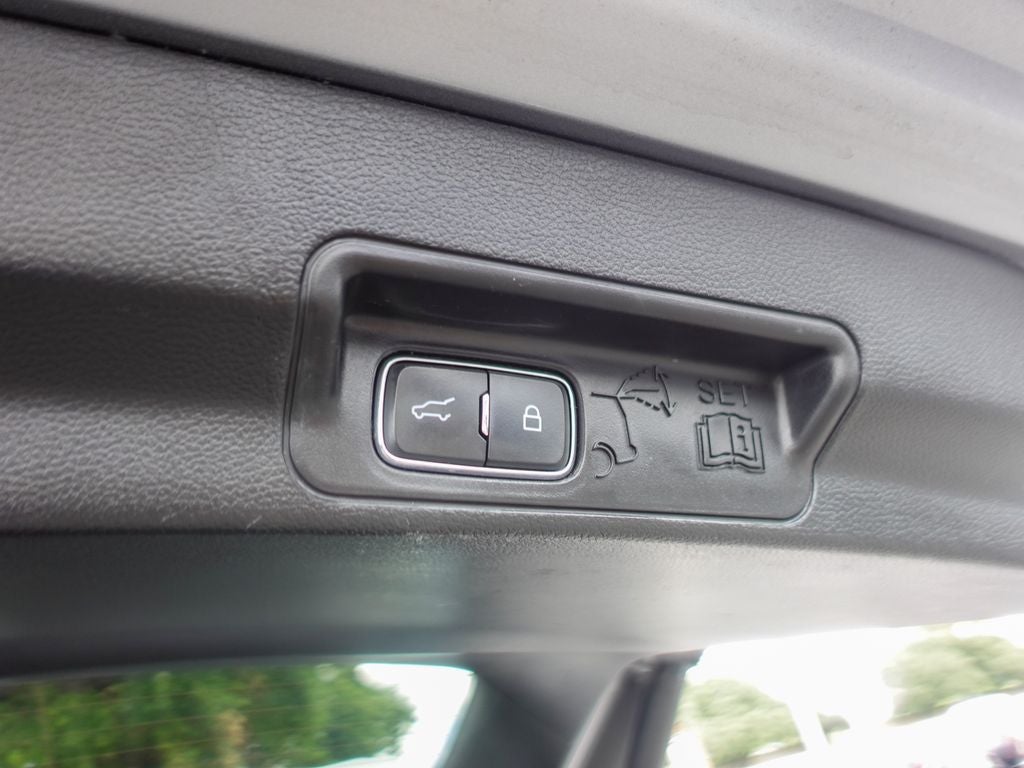 2024 Ford Explorer ST-Line