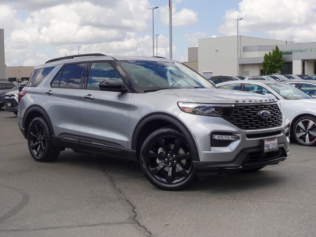 2024 Ford Explorer ST-Line