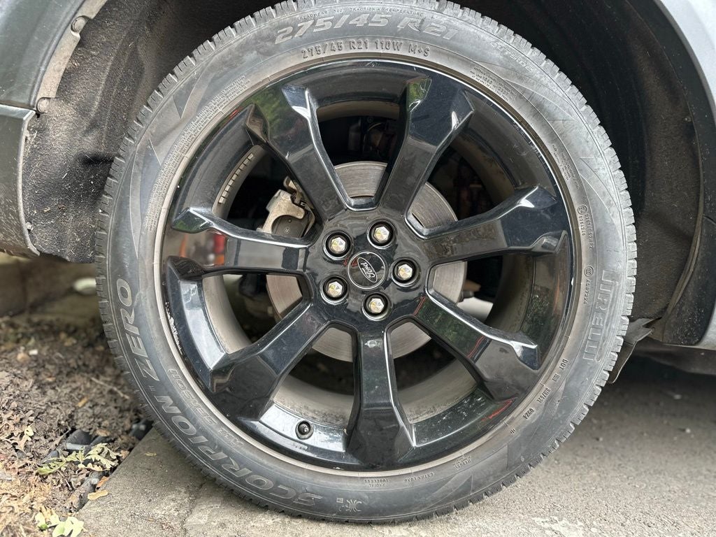 2024 Ford Explorer ST-Line