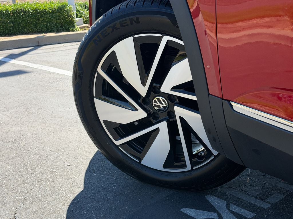 2025 Volkswagen Atlas 2.0T SEL