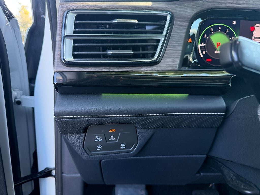 2025 Volkswagen Atlas 2.0T SEL