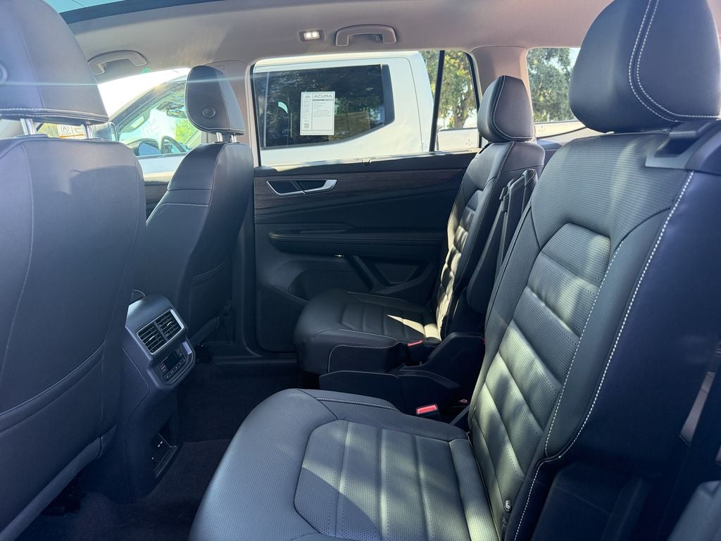 2025 Volkswagen Atlas 2.0T SEL