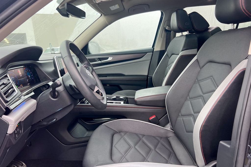 2024 Volkswagen Atlas 2.0T Peak Edition SE w/Technology