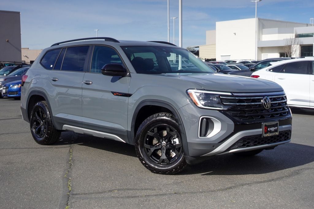 2025 Volkswagen Atlas 2.0T Peak Edition