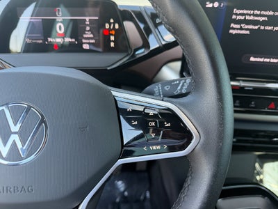 2023 Volkswagen ID.4 Pro