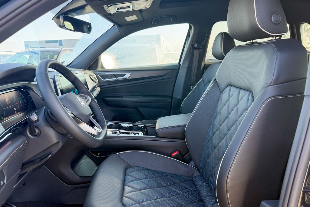 2026 Volkswagen Atlas Cross Sport 2.0T SEL Premium R-Line