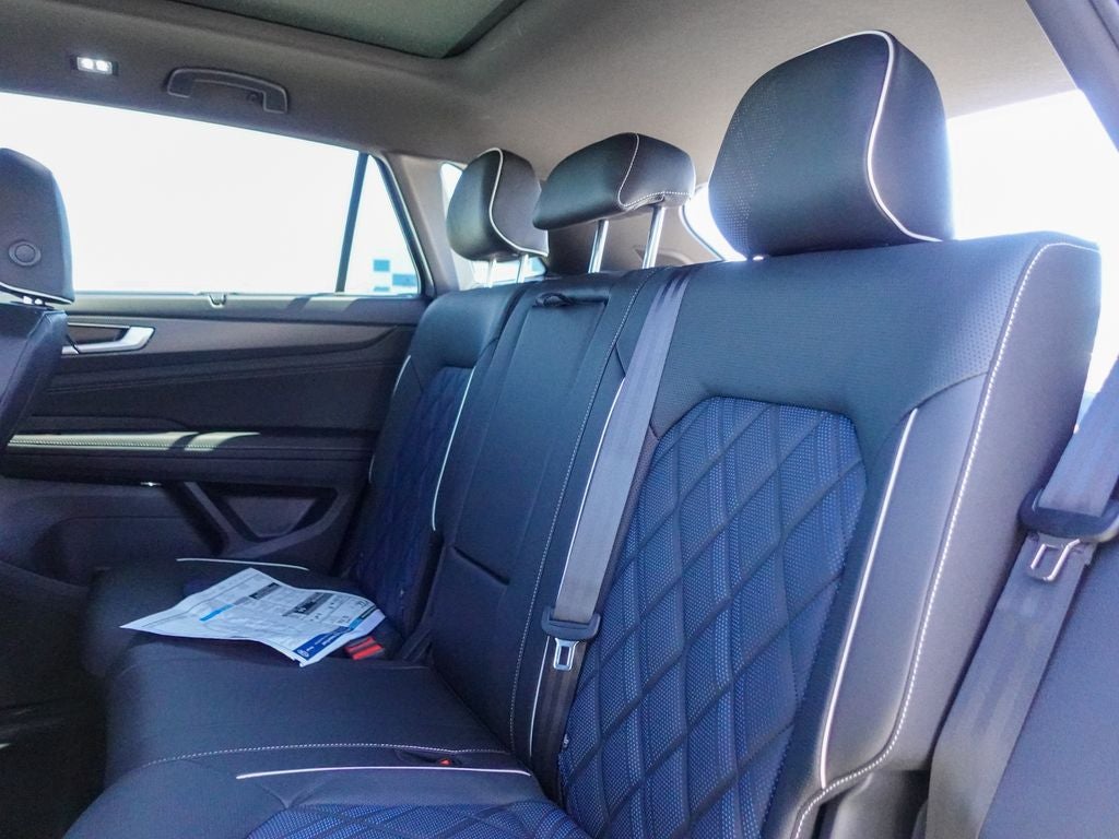 2026 Volkswagen Atlas Cross Sport 2.0T SEL Premium R-Line