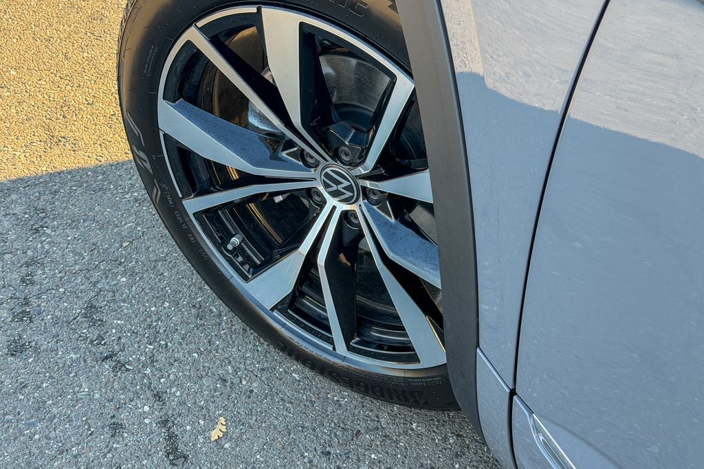 2026 Volkswagen Atlas Cross Sport 2.0T SEL Premium R-Line