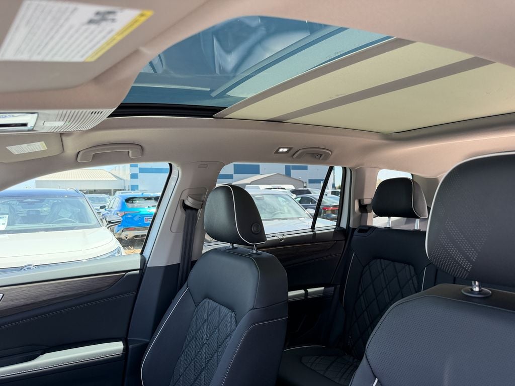 2026 Volkswagen Atlas 2.0T SEL Premium R-Line