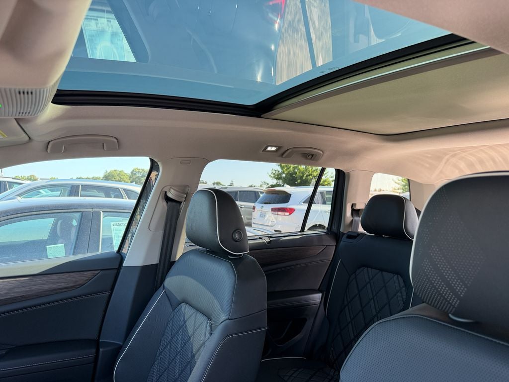 2026 Volkswagen Atlas 2.0T SEL Premium R-Line