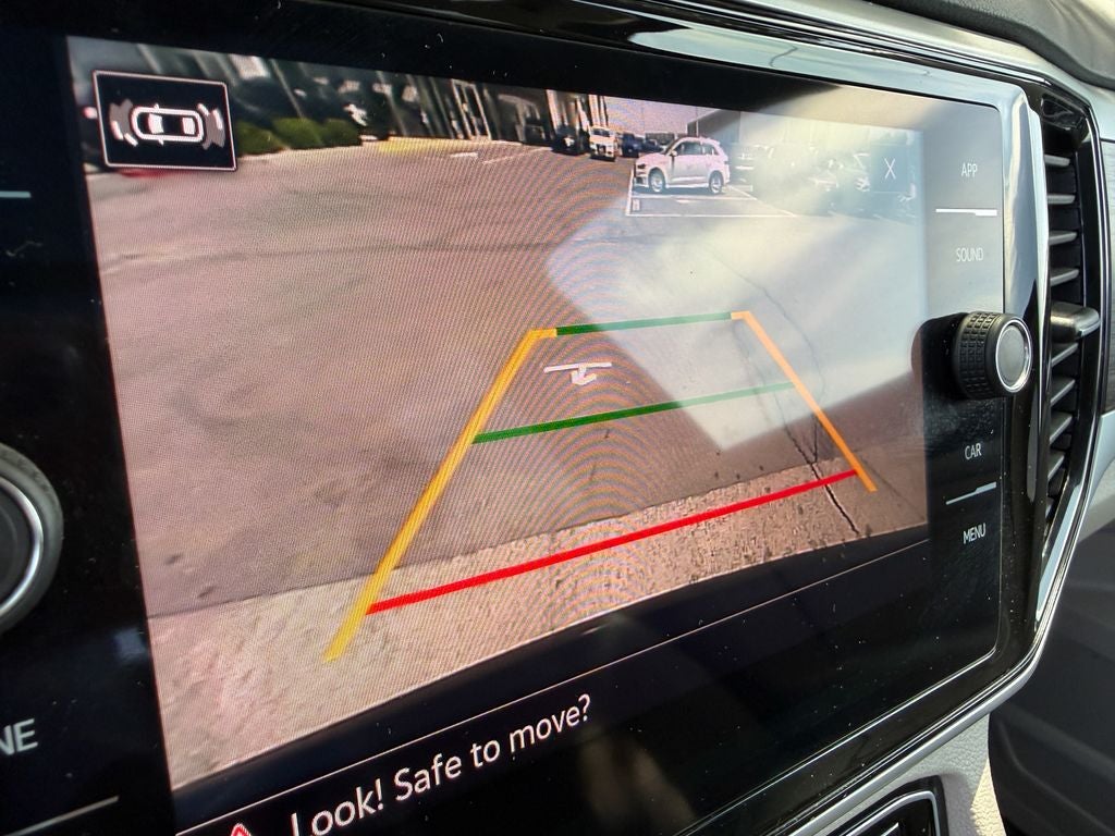 2022 Volkswagen Atlas 3.6L V6 SE w/Technology