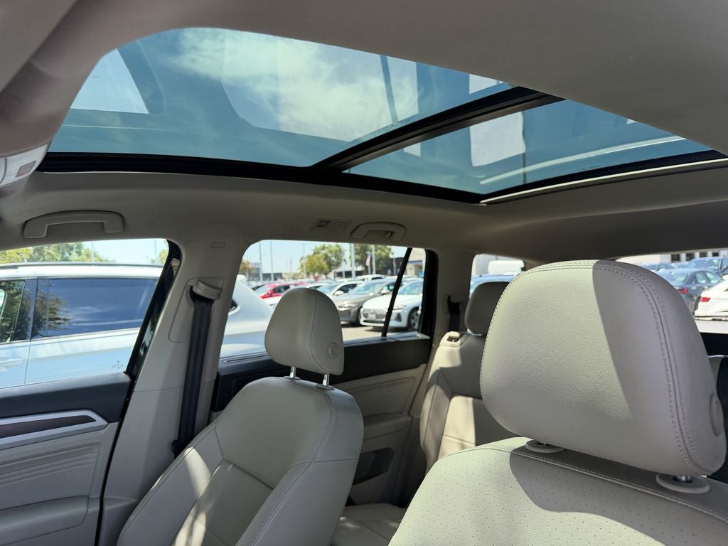 2022 Volkswagen Atlas 3.6L V6 SE w/Technology