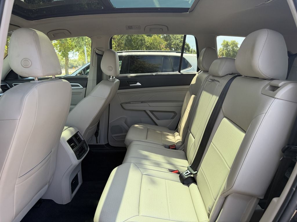 2022 Volkswagen Atlas 3.6L V6 SE w/Technology
