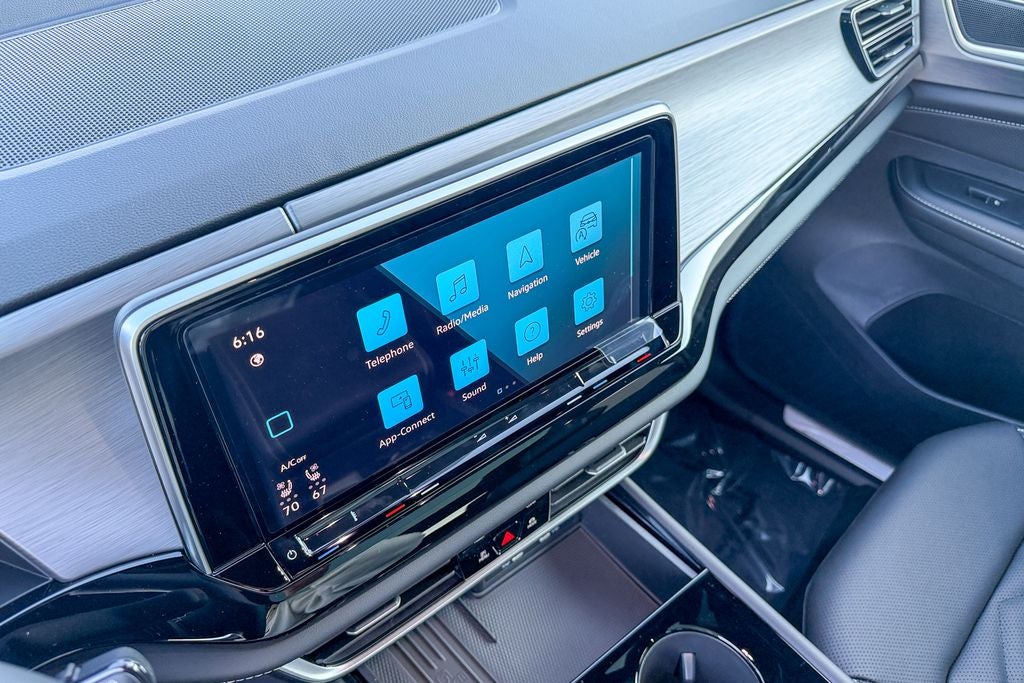 2026 Volkswagen Atlas Cross Sport 2.0T SE w/Technology