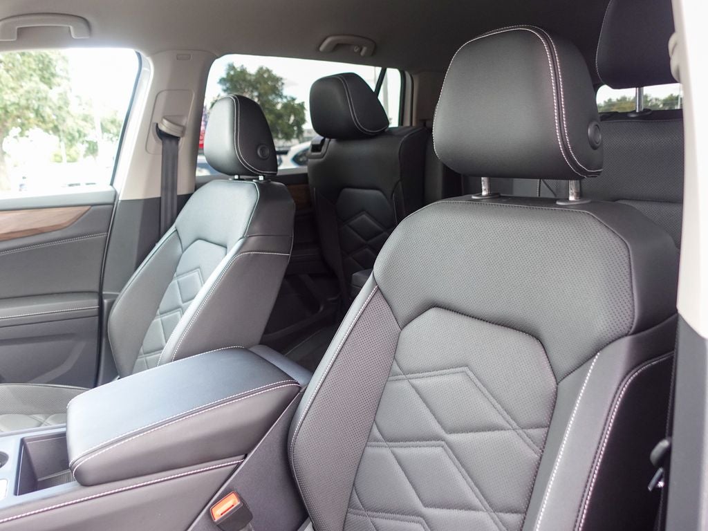 2025 Volkswagen Atlas 2.0T SE