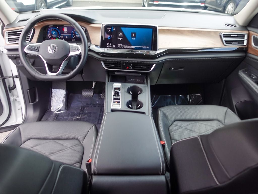 2025 Volkswagen Atlas 2.0T SE