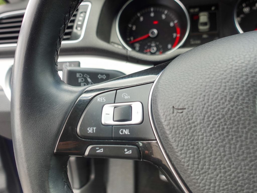 2019 Volkswagen Passat 2.0T Wolfsburg