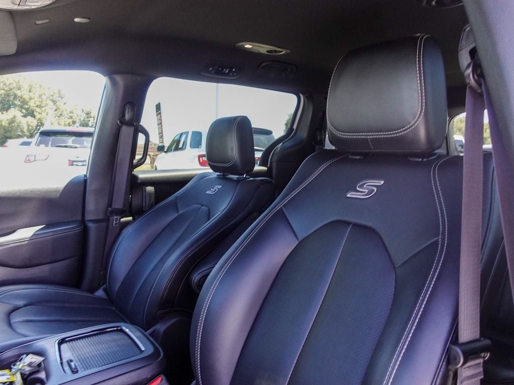 2024 Chrysler Pacifica Hybrid Select S Appearance