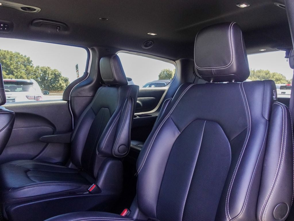 2024 Chrysler Pacifica Hybrid Select S Appearance