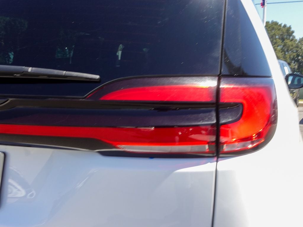 2024 Chrysler Pacifica Hybrid Select S Appearance