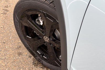 2026 Volkswagen Taos 1.5T SE Black