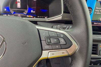 2026 Volkswagen Taos 1.5T SE Black