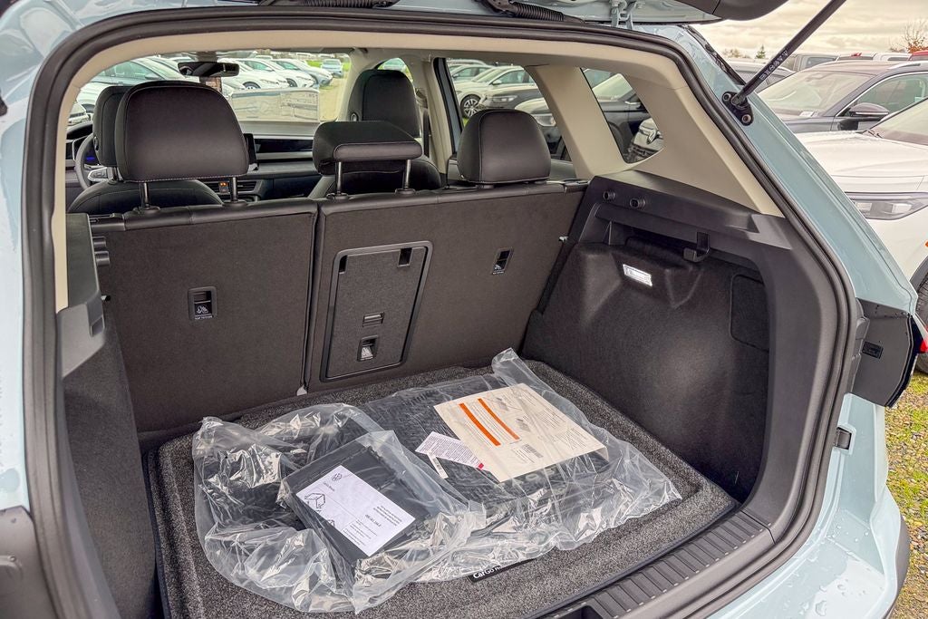 2026 Volkswagen Taos 1.5T SE Black