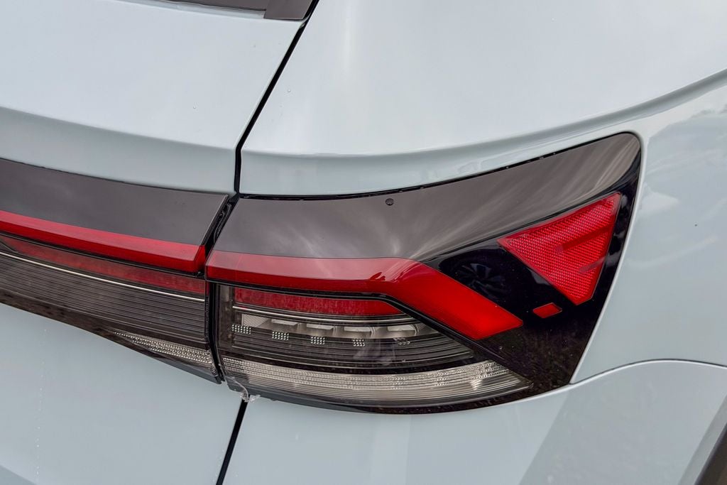 2026 Volkswagen Taos 1.5T SE Black