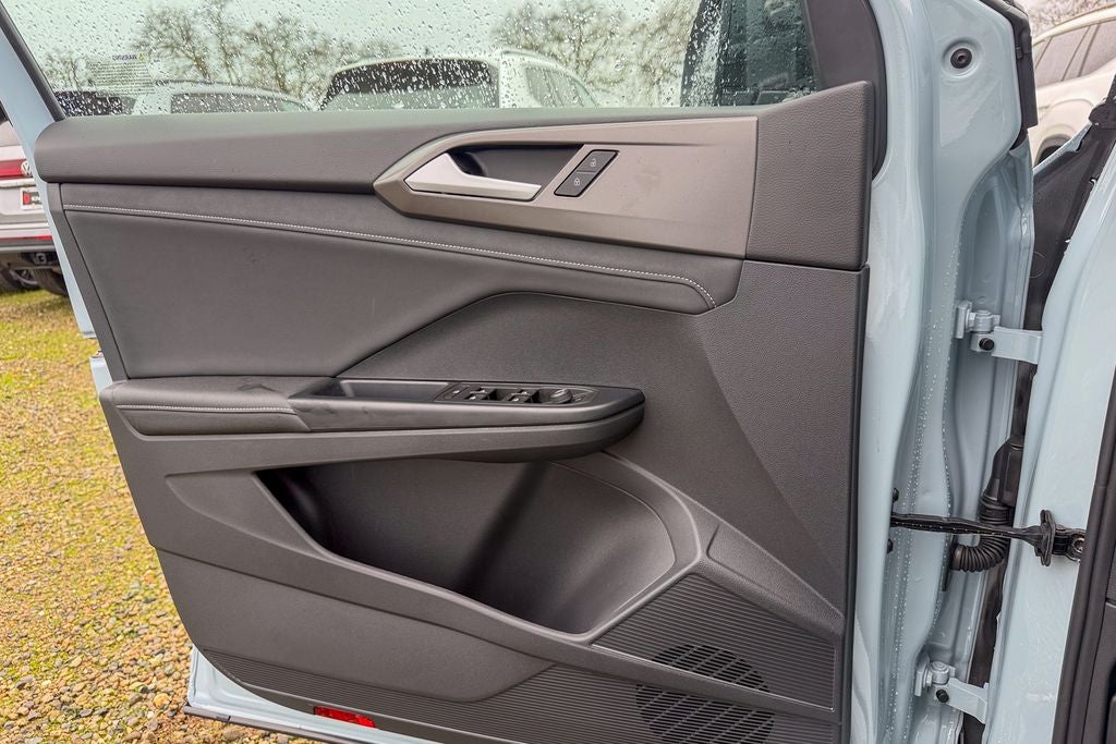 2026 Volkswagen Taos 1.5T SE Black