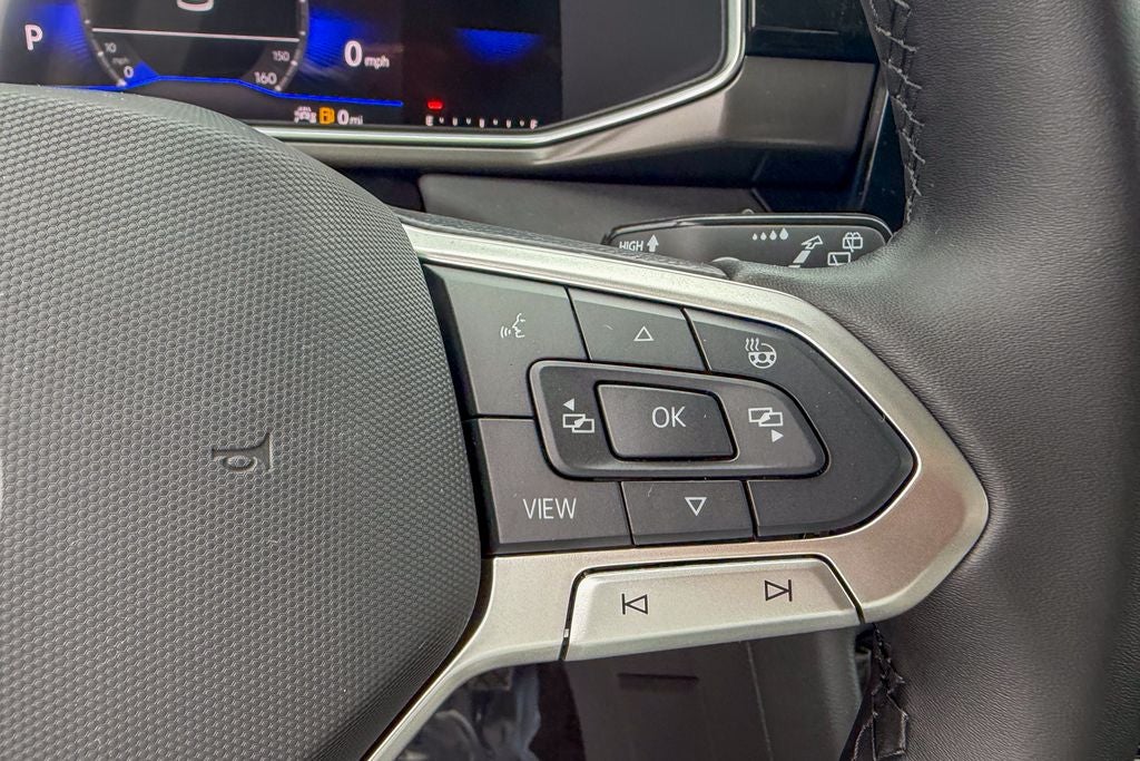 2026 Volkswagen Taos 1.5T SE Black