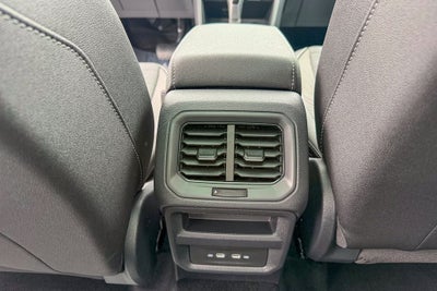 2026 Volkswagen Taos 1.5T SE Black