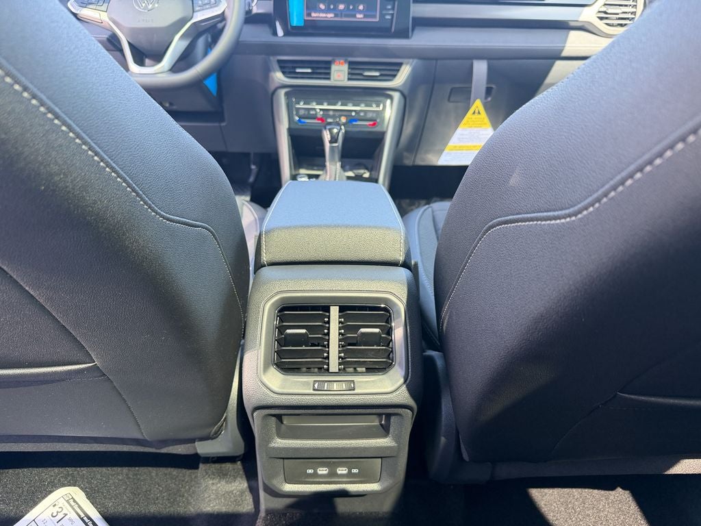 2026 Volkswagen Taos 1.5T SE Black