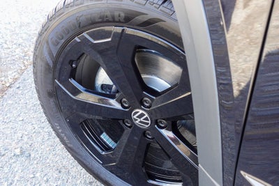 2025 Volkswagen Taos 1.5T SEL