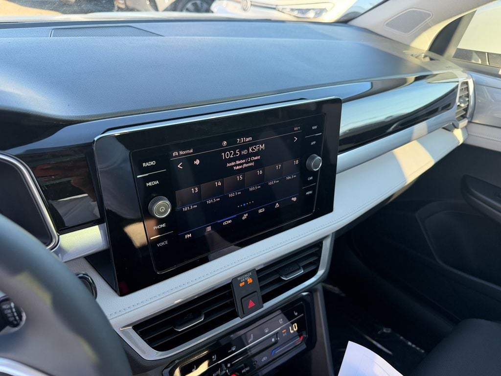 2026 Volkswagen Taos 1.5T SEL