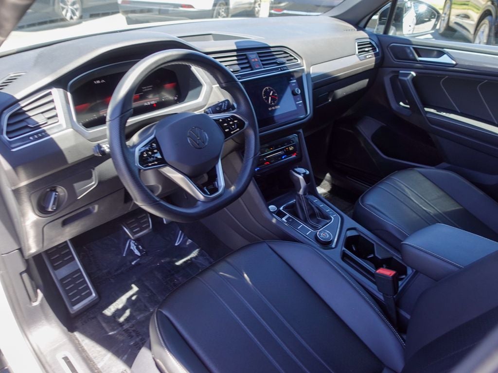 2024 Volkswagen Tiguan 2.0T SE R-Line Black