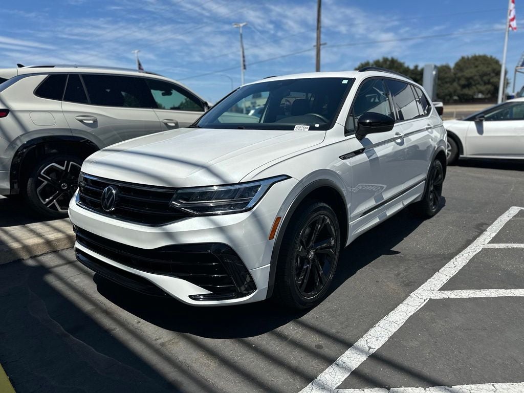 2024 Volkswagen Tiguan 2.0T SE R-Line Black