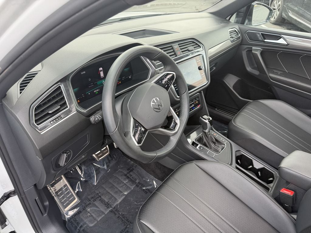 2024 Volkswagen Tiguan 2.0T SE R-Line Black