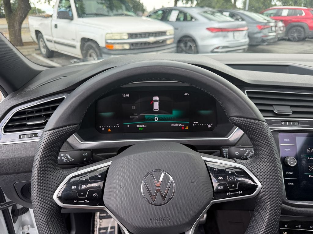2024 Volkswagen Tiguan 2.0T SE R-Line Black