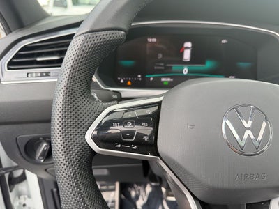 2024 Volkswagen Tiguan 2.0T SE R-Line Black